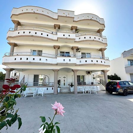 Apartmens Xhenis Lux Ούλτσιν Εξωτερικό φωτογραφία