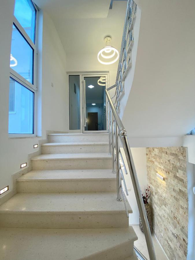 Apartmens Xhenis Lux Ούλτσιν Εξωτερικό φωτογραφία