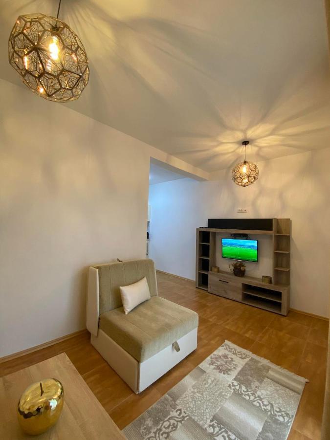 Apartmens Xhenis Lux Ούλτσιν Εξωτερικό φωτογραφία