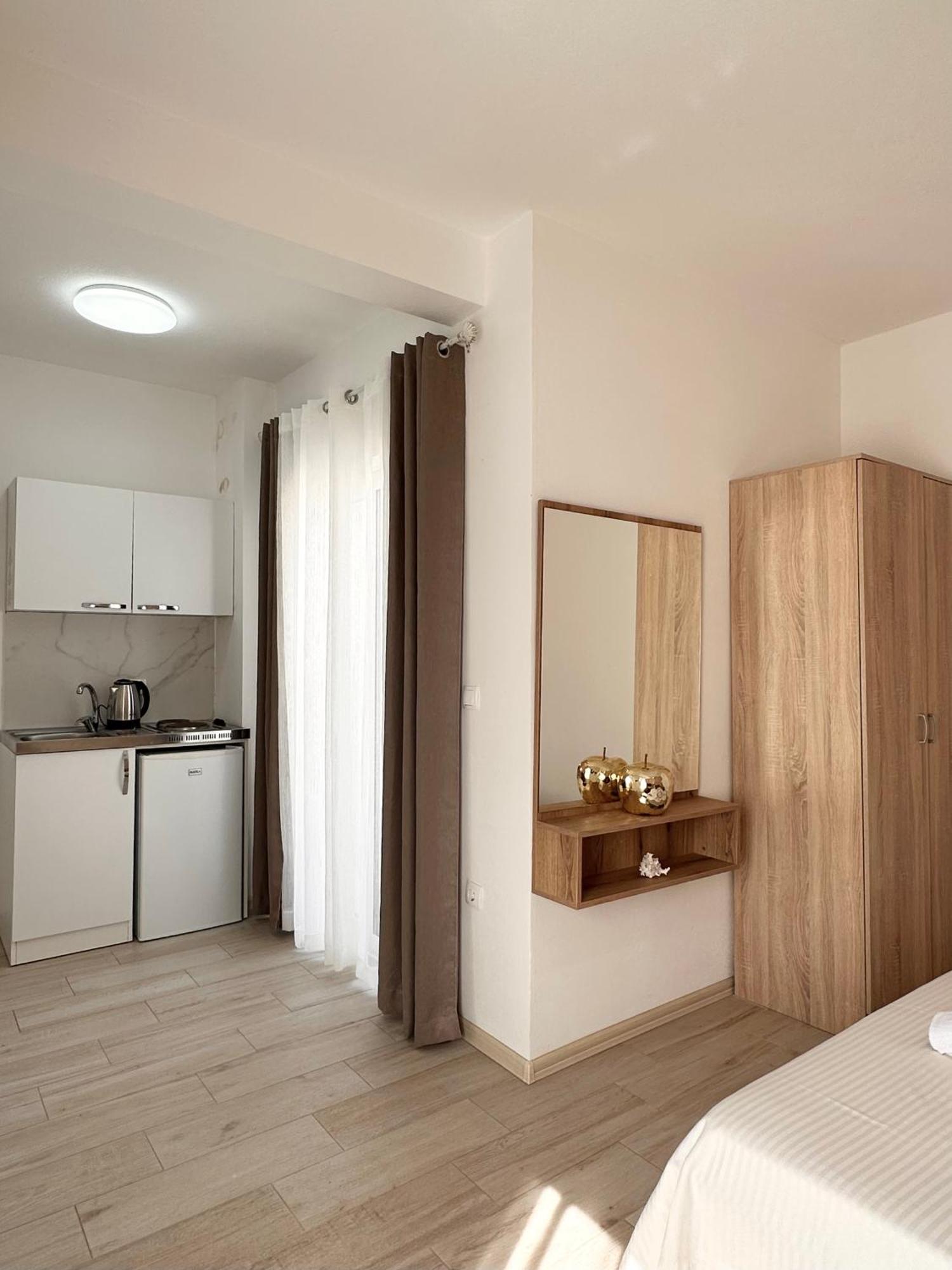 Apartmens Xhenis Lux Ούλτσιν Εξωτερικό φωτογραφία