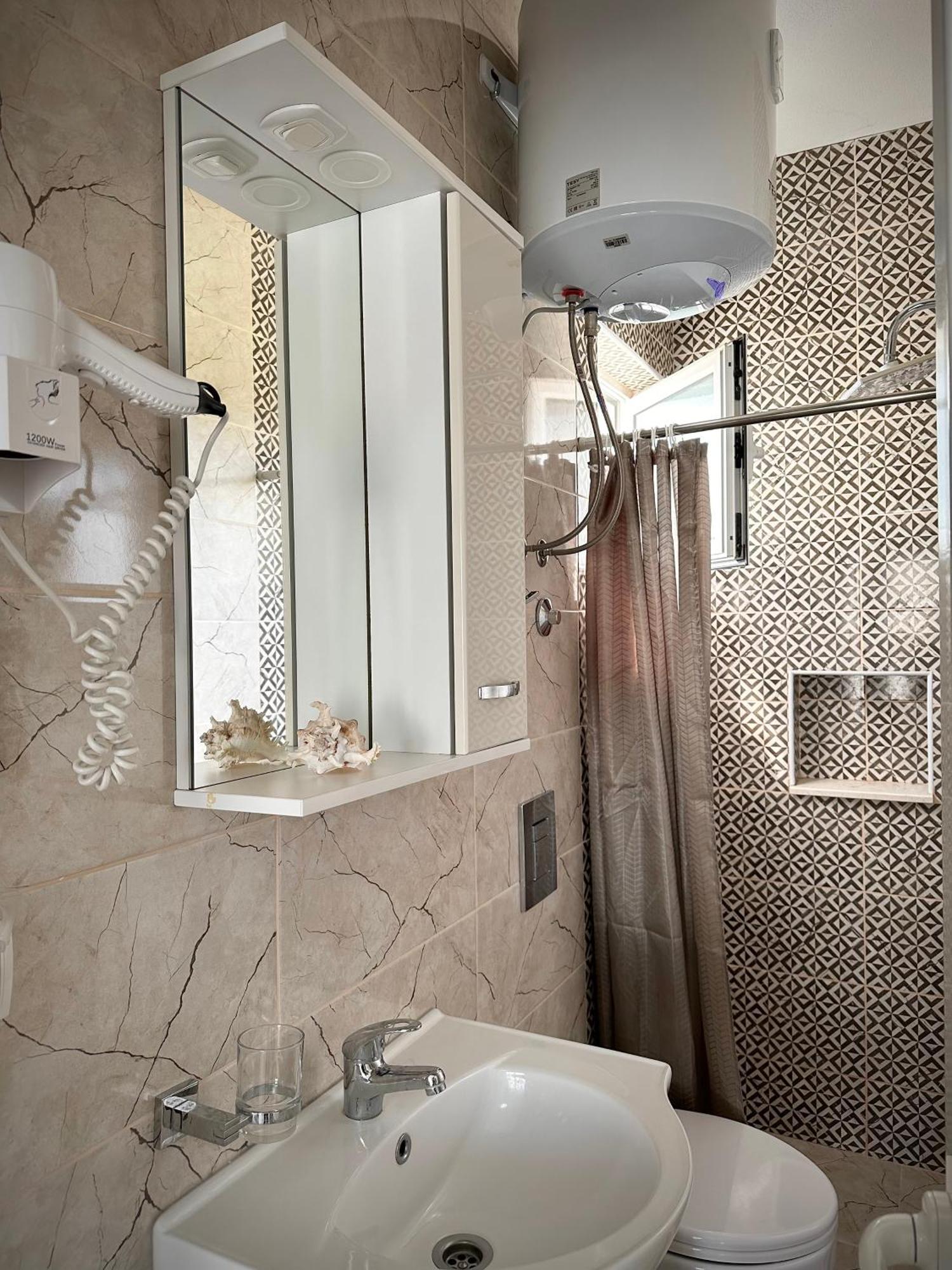 Apartmens Xhenis Lux Ούλτσιν Εξωτερικό φωτογραφία