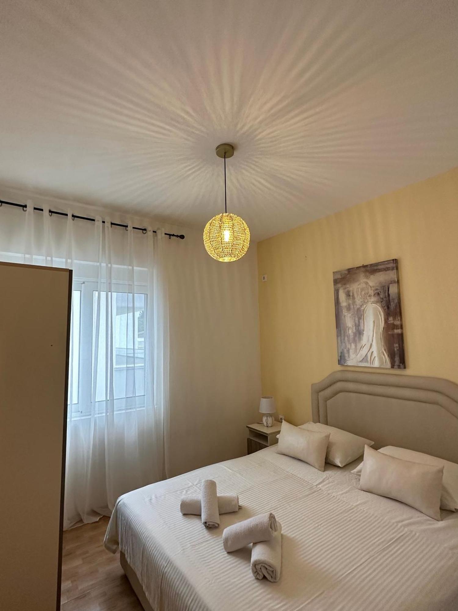 Apartmens Xhenis Lux Ούλτσιν Εξωτερικό φωτογραφία