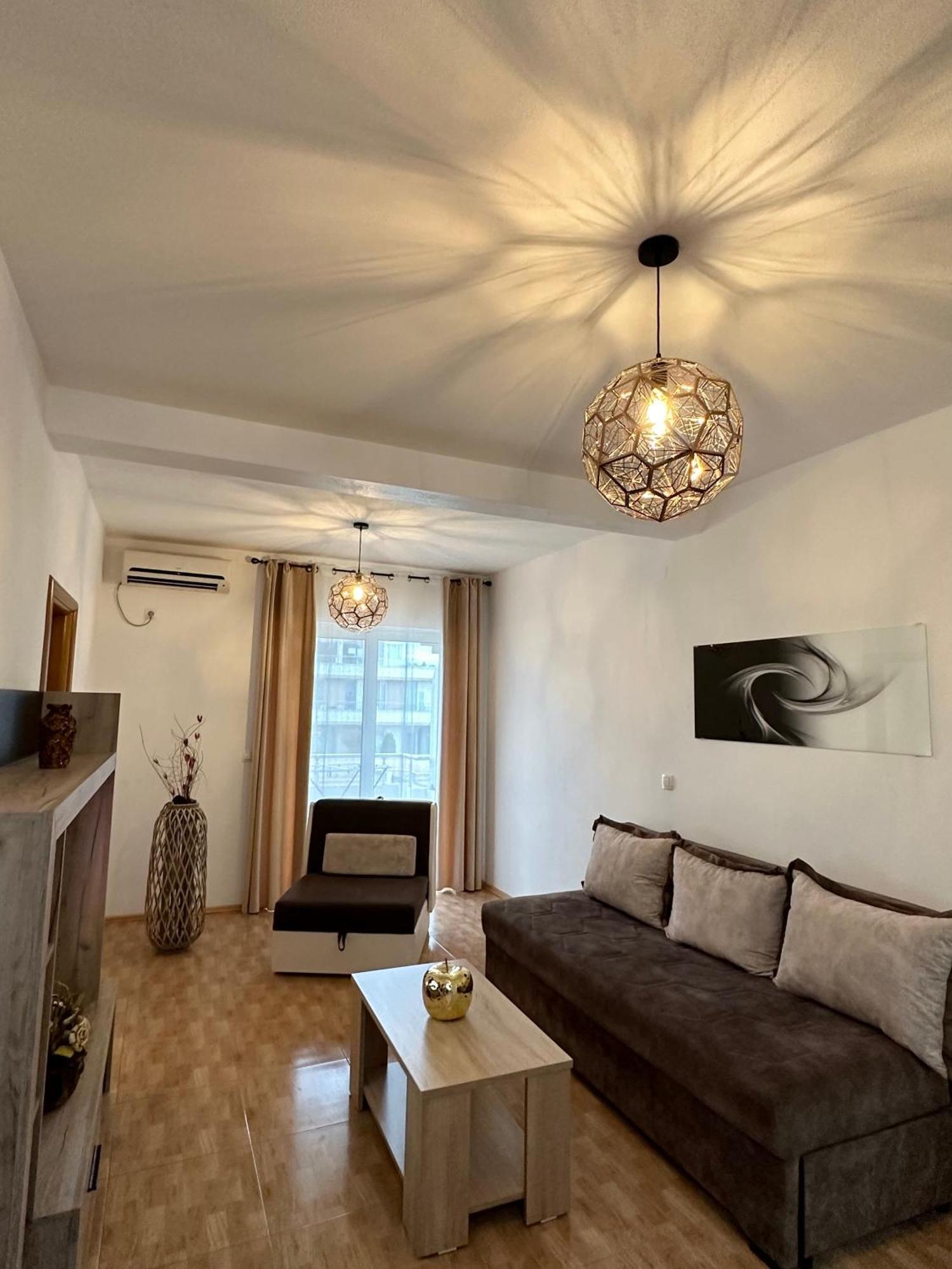 Apartmens Xhenis Lux Ούλτσιν Εξωτερικό φωτογραφία
