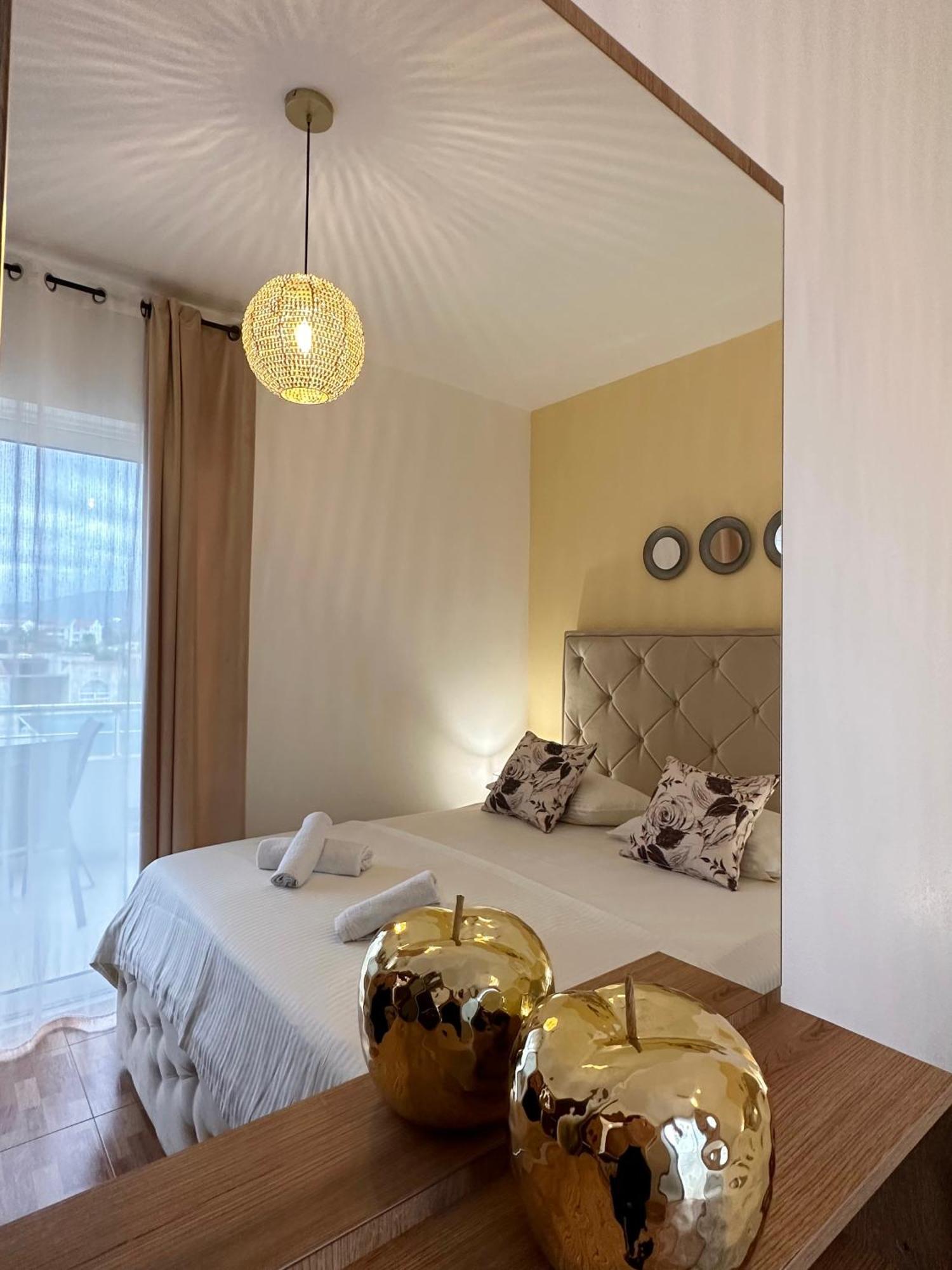 Apartmens Xhenis Lux Ούλτσιν Εξωτερικό φωτογραφία