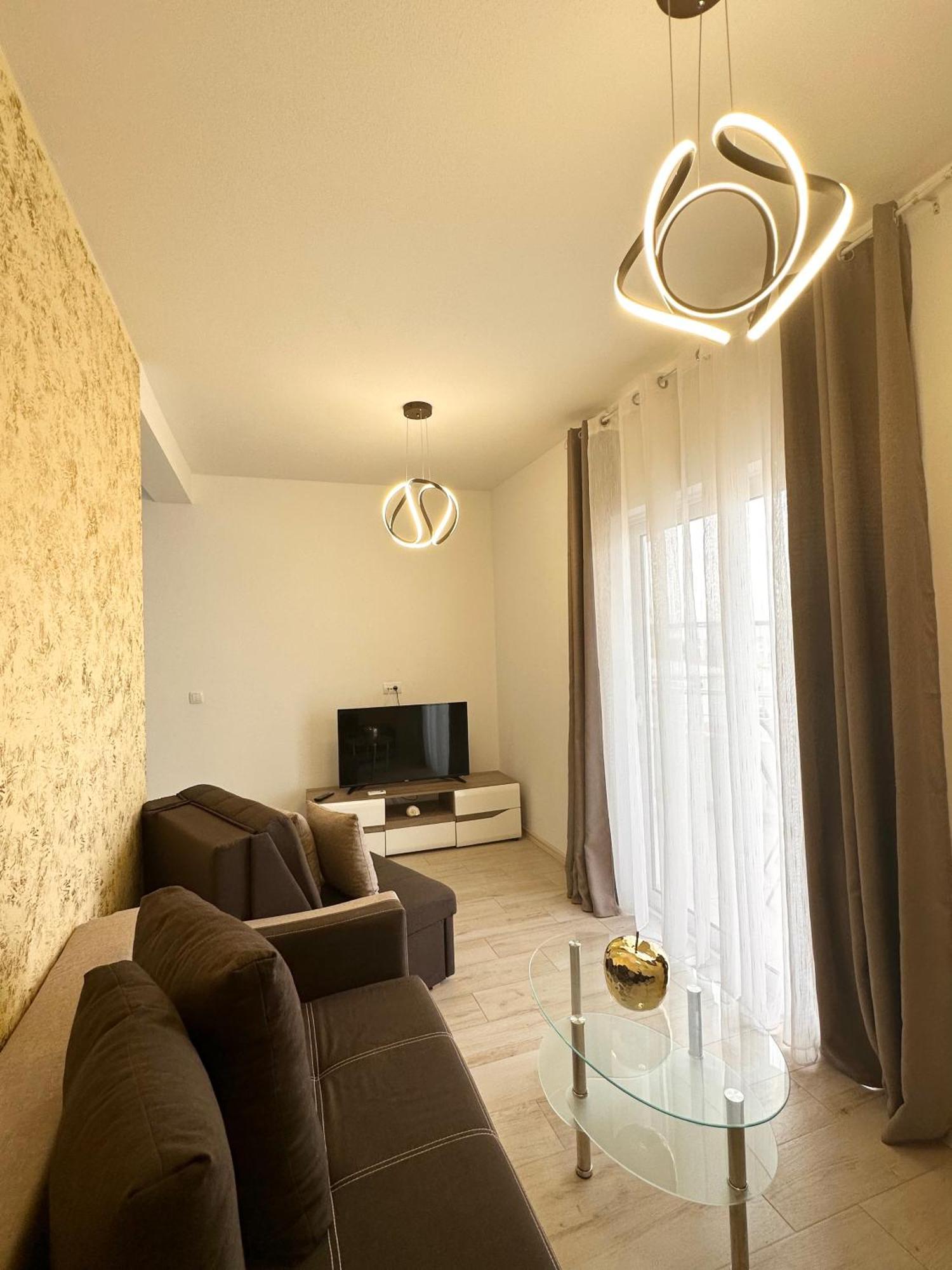 Apartmens Xhenis Lux Ούλτσιν Εξωτερικό φωτογραφία