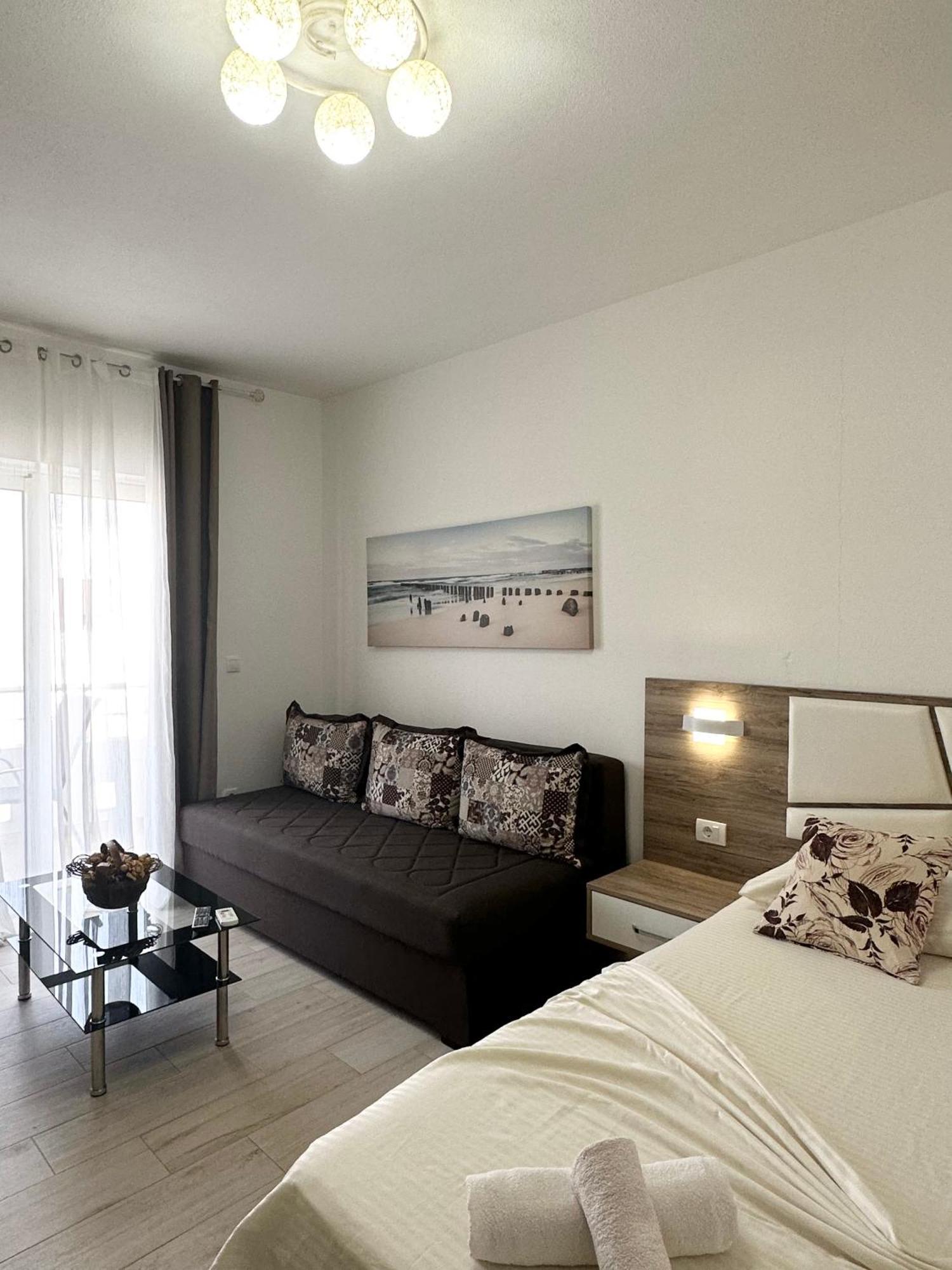 Apartmens Xhenis Lux Ούλτσιν Εξωτερικό φωτογραφία