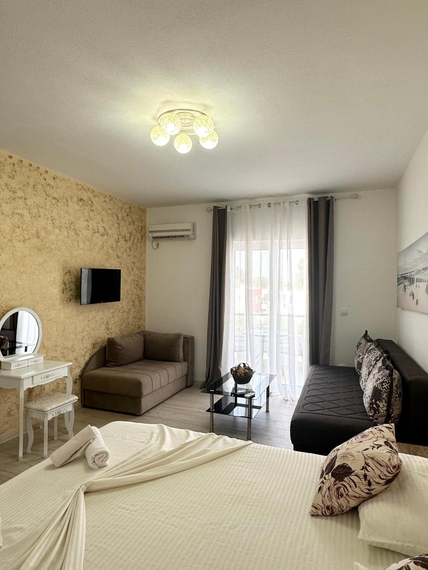 Apartmens Xhenis Lux Ούλτσιν Εξωτερικό φωτογραφία